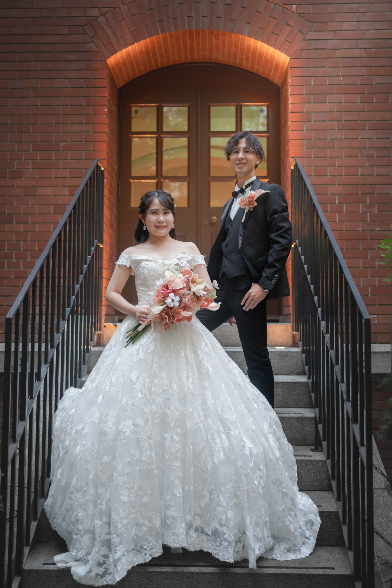 三菱一号館美術館の階段を使って