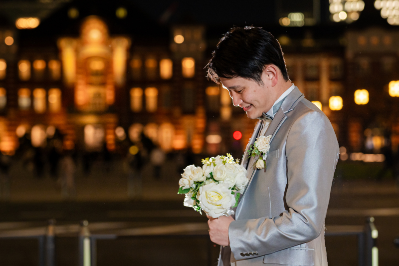 ブーケに目線を