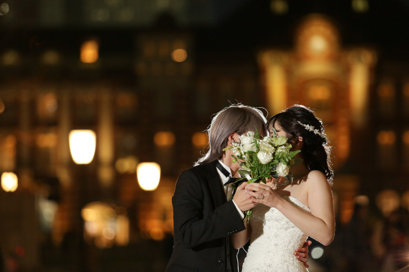 ブーケの向こうで