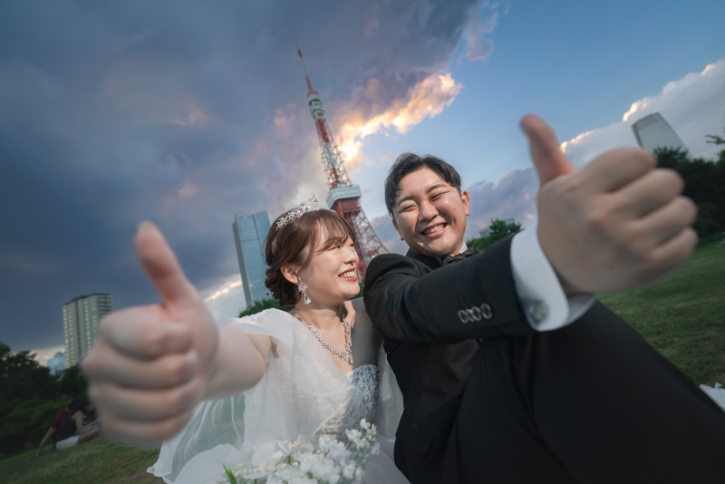 お揃いのポーズでパシャリ