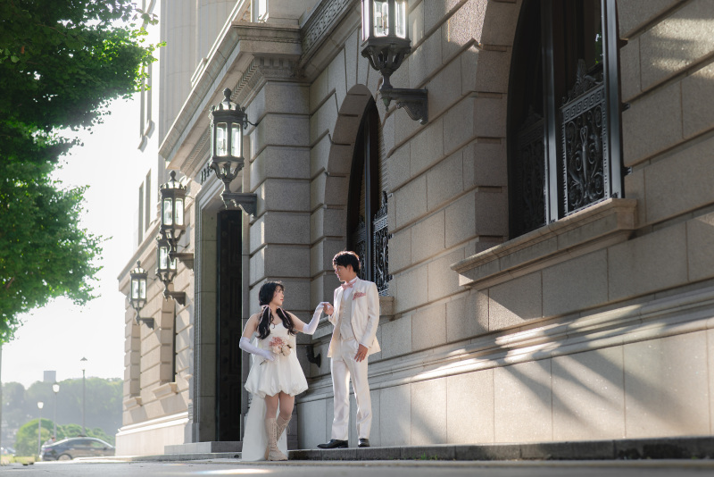 明治生命館の前でもパシャリ