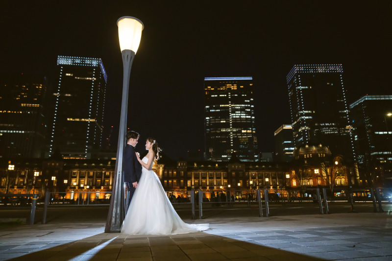 東京駅・丸の内駅舎前へ