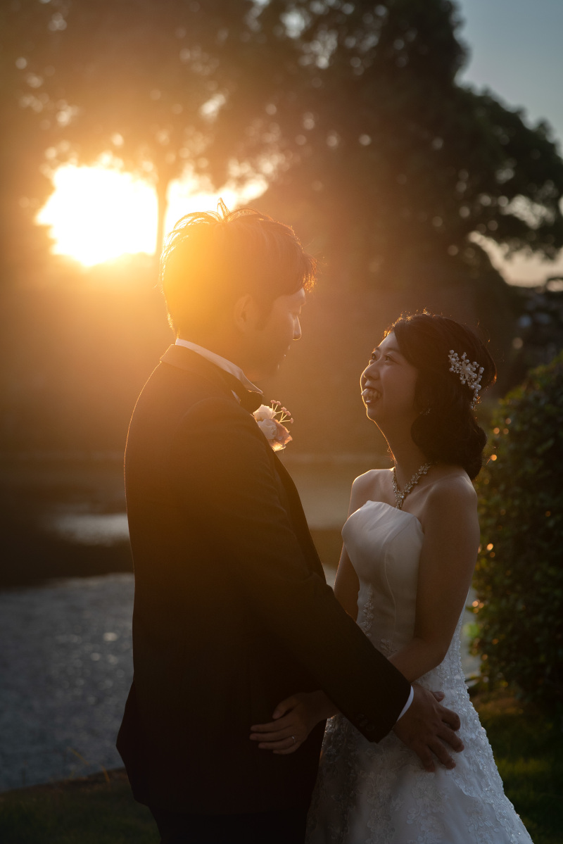 まるでおふたりを祝福しているかのような暖かな光