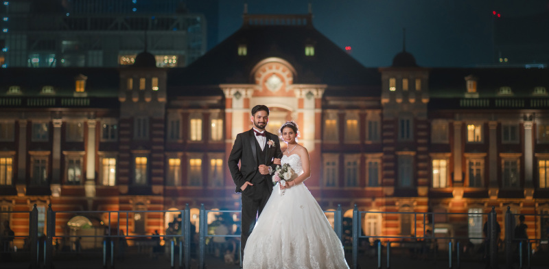 東京駅丸の内駅舎前で撮影スタート