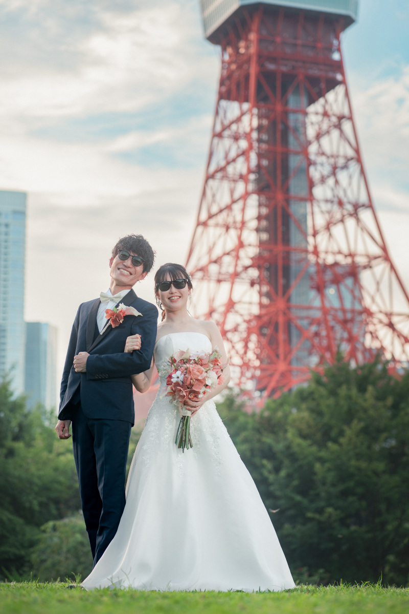 おそろいのサングラスで