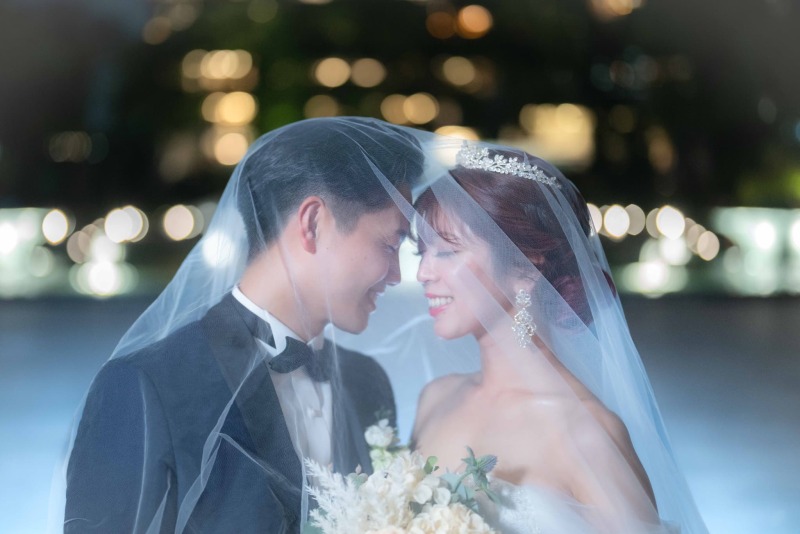 ベールを被って