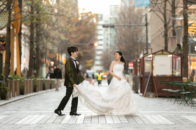 丸の内仲通りに移動してまいりました