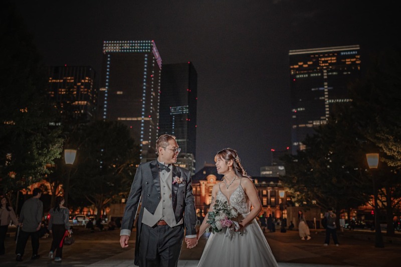 夜の都会をバックに綺麗なショットを！