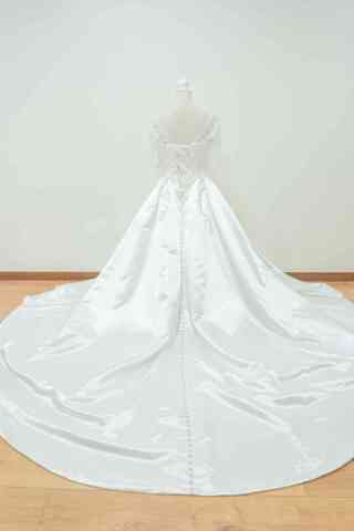 【Aラインウエディングドレス】１７−１