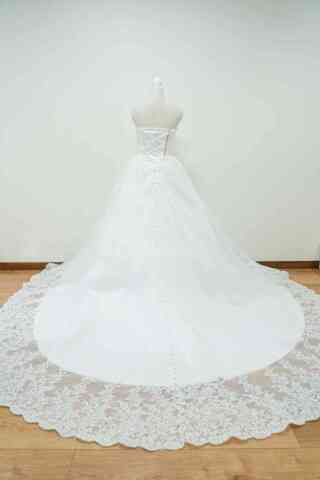 【Aラインウエディングドレス】１８−１