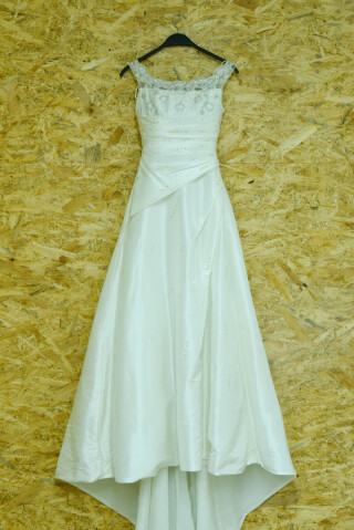 【Aラインウエディングドレス】５−１２