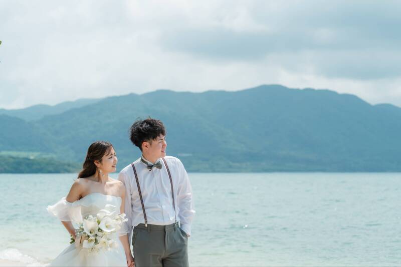 見つめる先には