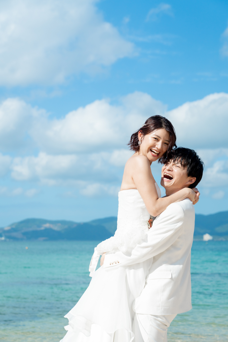 軽やかに舞い上がる、しあわせあふれる瞬間