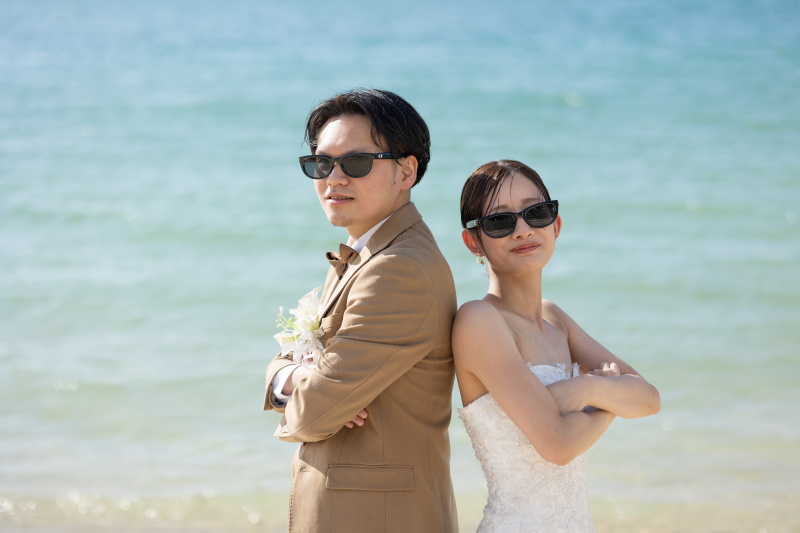 ビーチでちょい悪ふたりショット