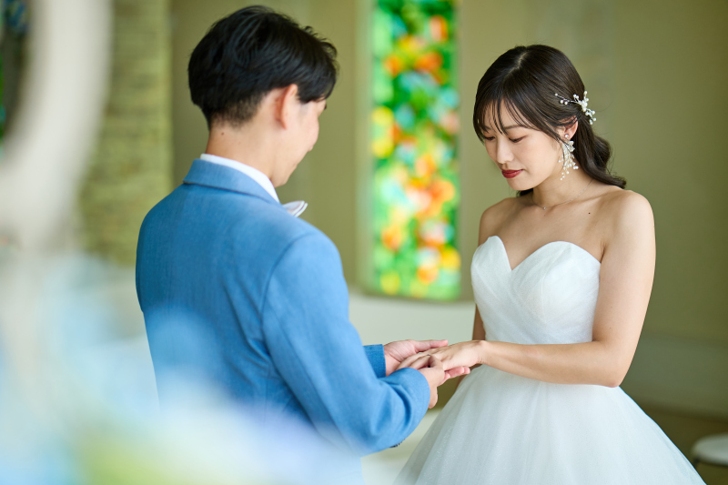 せっかくのチャペル撮影、挙式風ショットも素敵