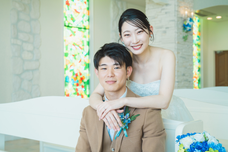 リゾートらしい海の見えるチャペルで撮影スタート！