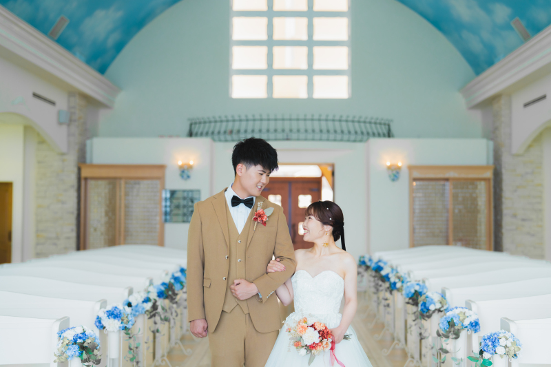 【天然ビーチ＆海の見えるチャペル撮影】ビーチもチャペルも満喫！笑顔あふれる1日