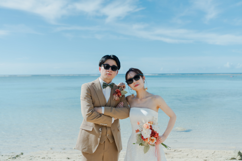 クールに決めポーズ。同じ小物でも印象が違います！