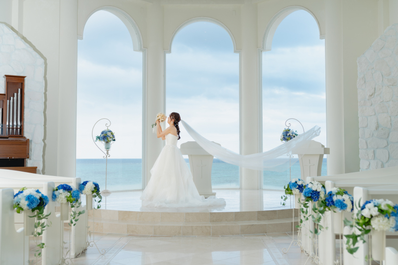 風と光に包まれるチャペルならではのワンシーン