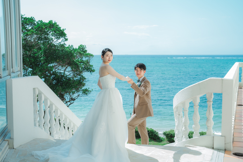 チャペルの外には大階段！ここでも撮影可能です◎