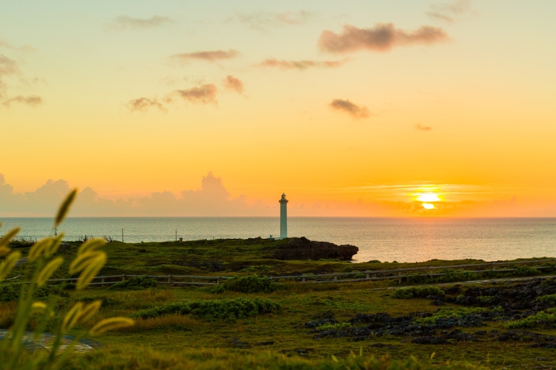 【残波岬サンセットフォトツアー＊コミコミ150カット】◉全データ納品｜衣裳｜ヘアメイク付き《追加料金不要・全ての衣装から選べる》