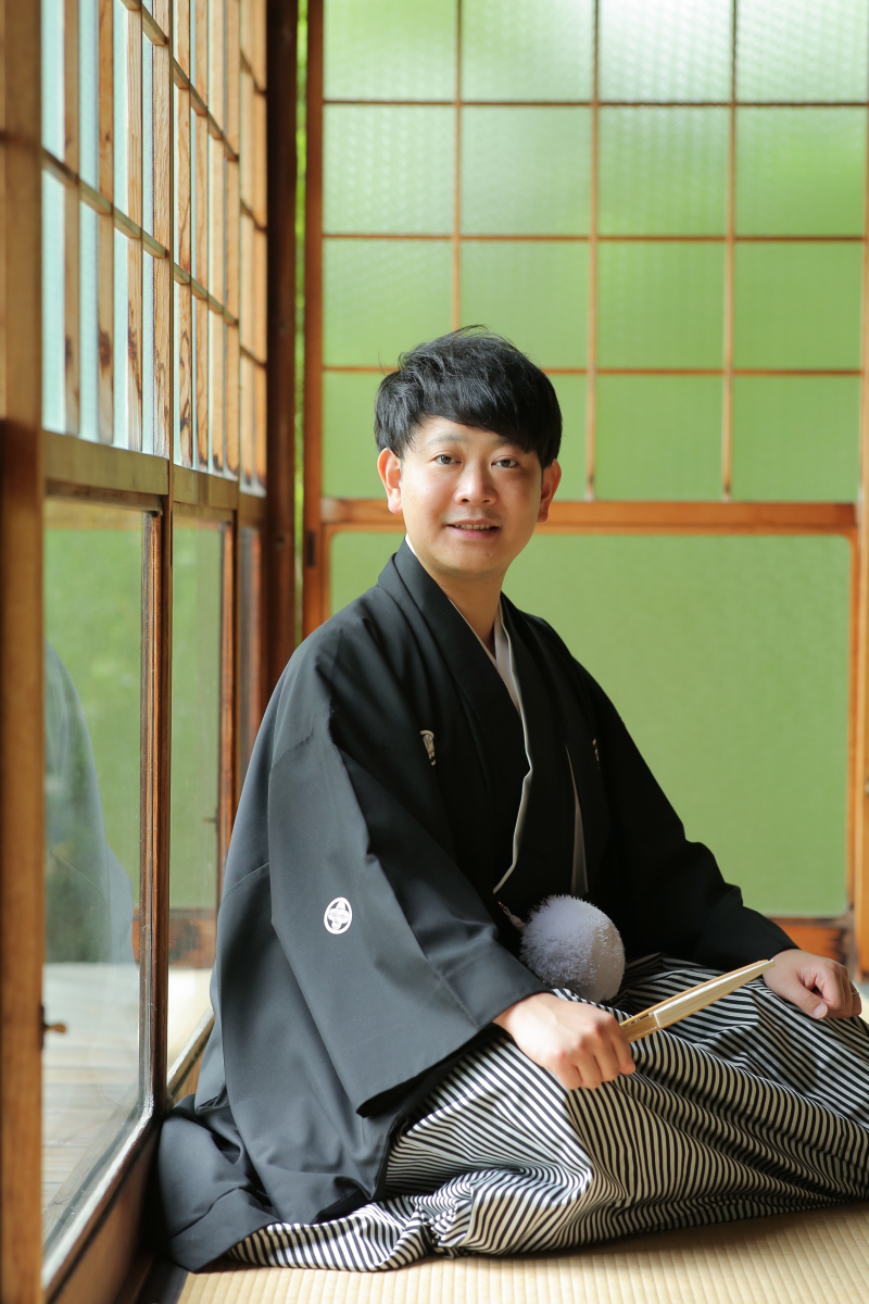 緑に染まるガラスが綺麗