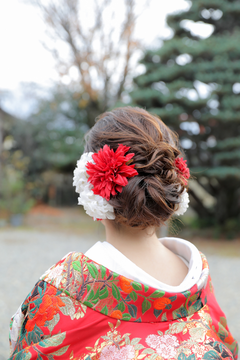髪型と髪飾り