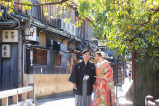 ちょっぴり色づいた祇園にて