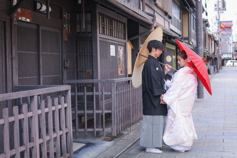 京町家が建ち並ぶエリアへ
