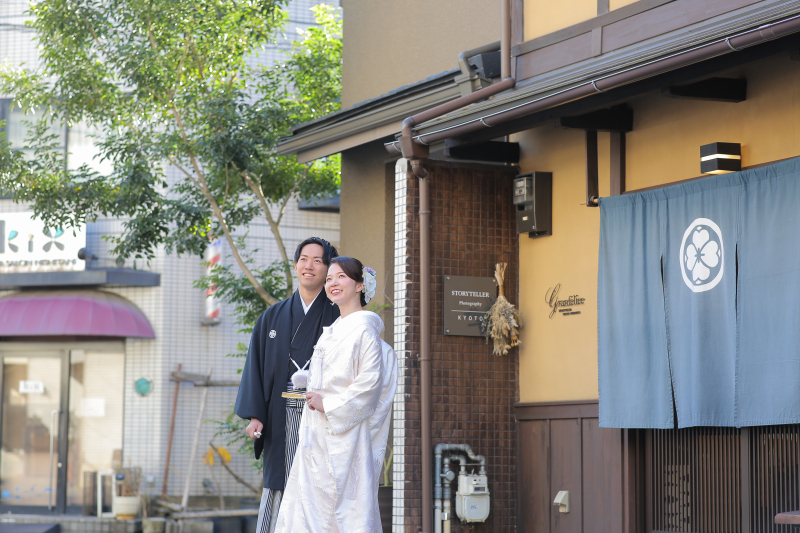 出発前に暖簾前で