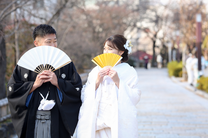 扇子を使って結びのショットを✧