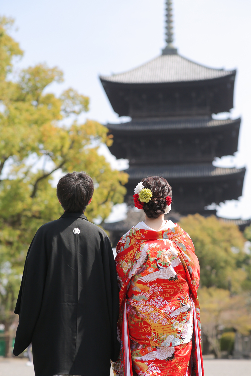 五重塔と後ろ姿