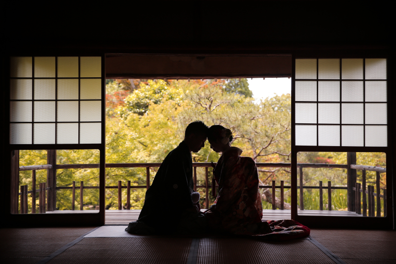 静かな和室で・・・