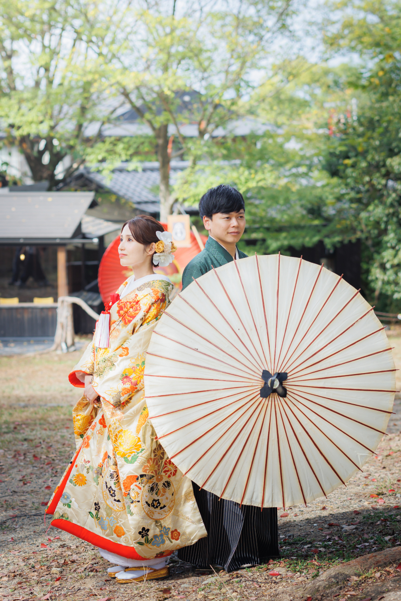 紅白の番傘が映える1枚