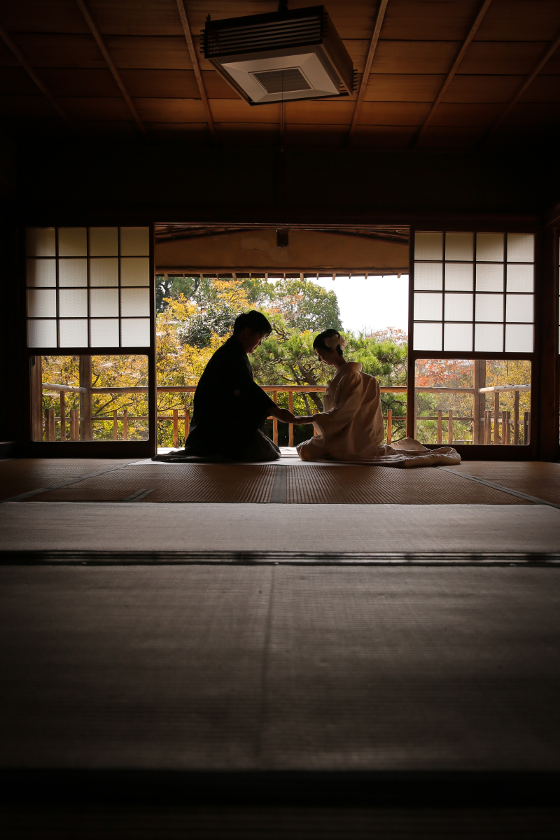 手を取り合って・・・