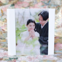 スクエアアルバム14ページ 『supreme・白』