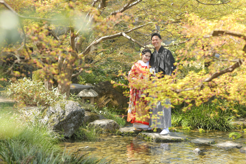 ストーリーテラー 京都サロン_庭園で撮影できる
