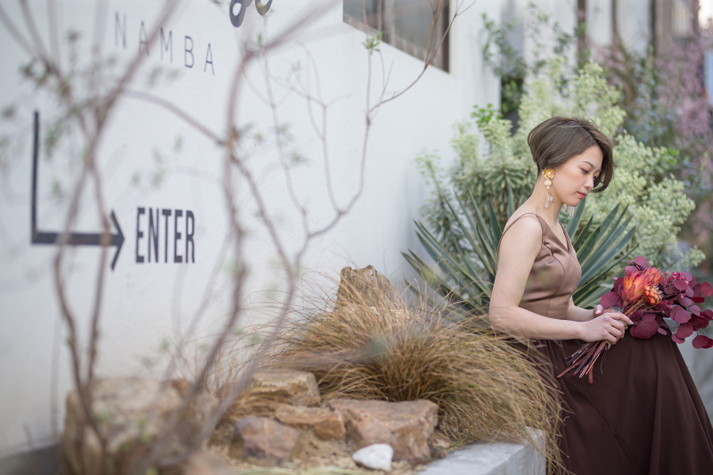 何気ない瞬間も、少しの工夫をプラスして雑誌のような1カットに。圧倒的なセンスで仕上げられた写真はきっとおふたりの宝物になります。