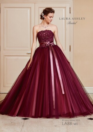 フォトウエディング福山専用衣裳室