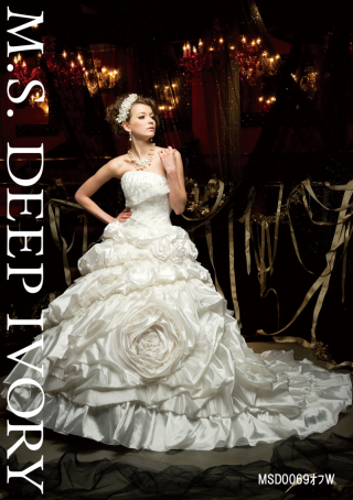 フォトウエディング福山専用衣裳室