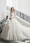 フォトウエディング福山専用衣裳室