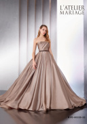 フォトウエディング福山専用衣裳室