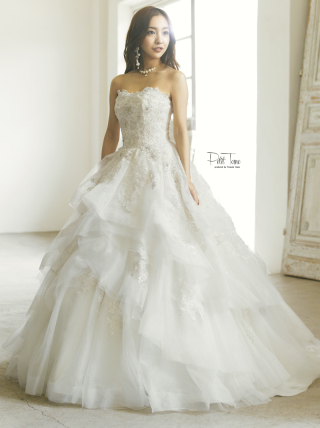 フォトウエディング福山専用衣裳室