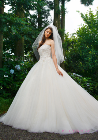 フォトウエディング福山専用衣裳室