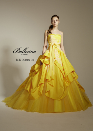 フォトウエディング福山専用衣裳室