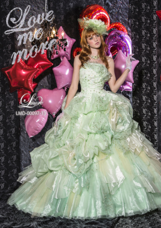 フォトウエディング福山専用衣裳室