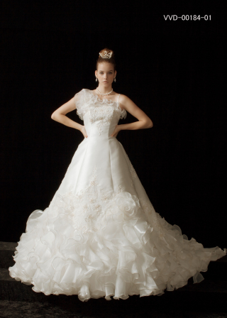 フォトウエディング福山専用衣裳室