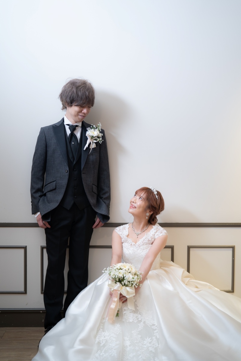 天候に左右されないスタジオで様々な場所で撮影