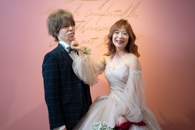 大好きな車とかっこかわいいフォトウエディング