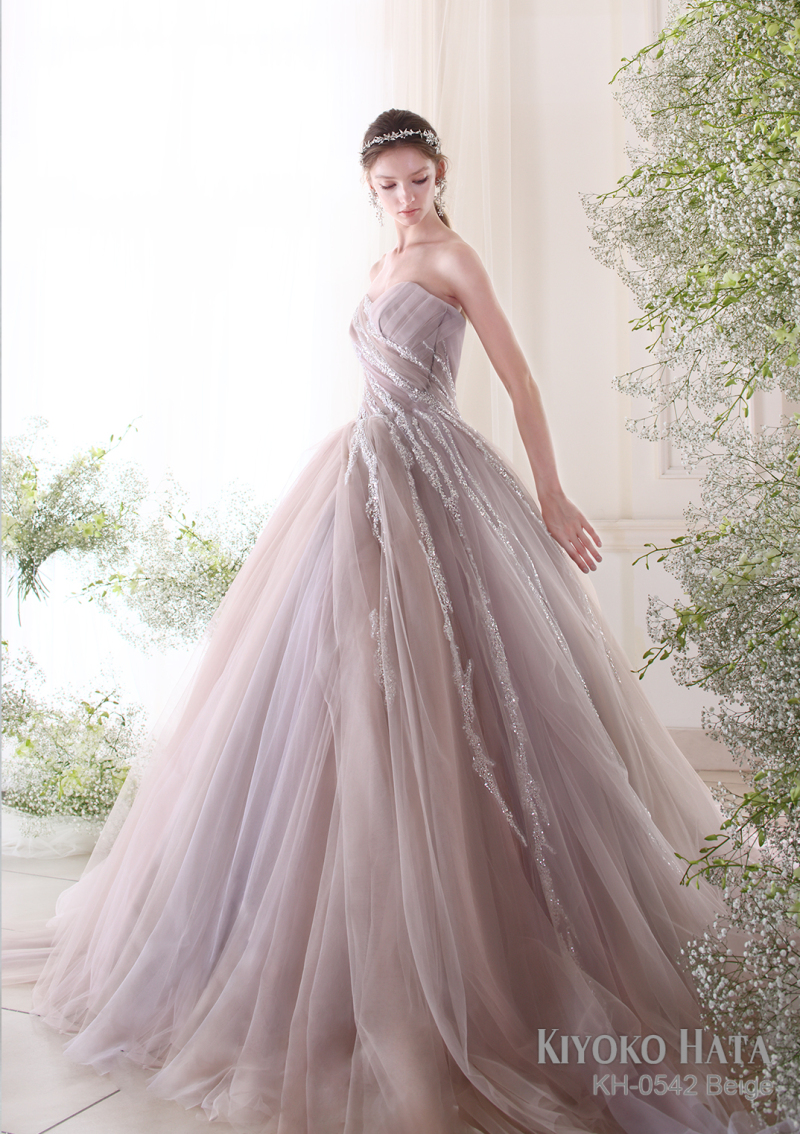 フォトウエディング福山_カラードレスが豊富